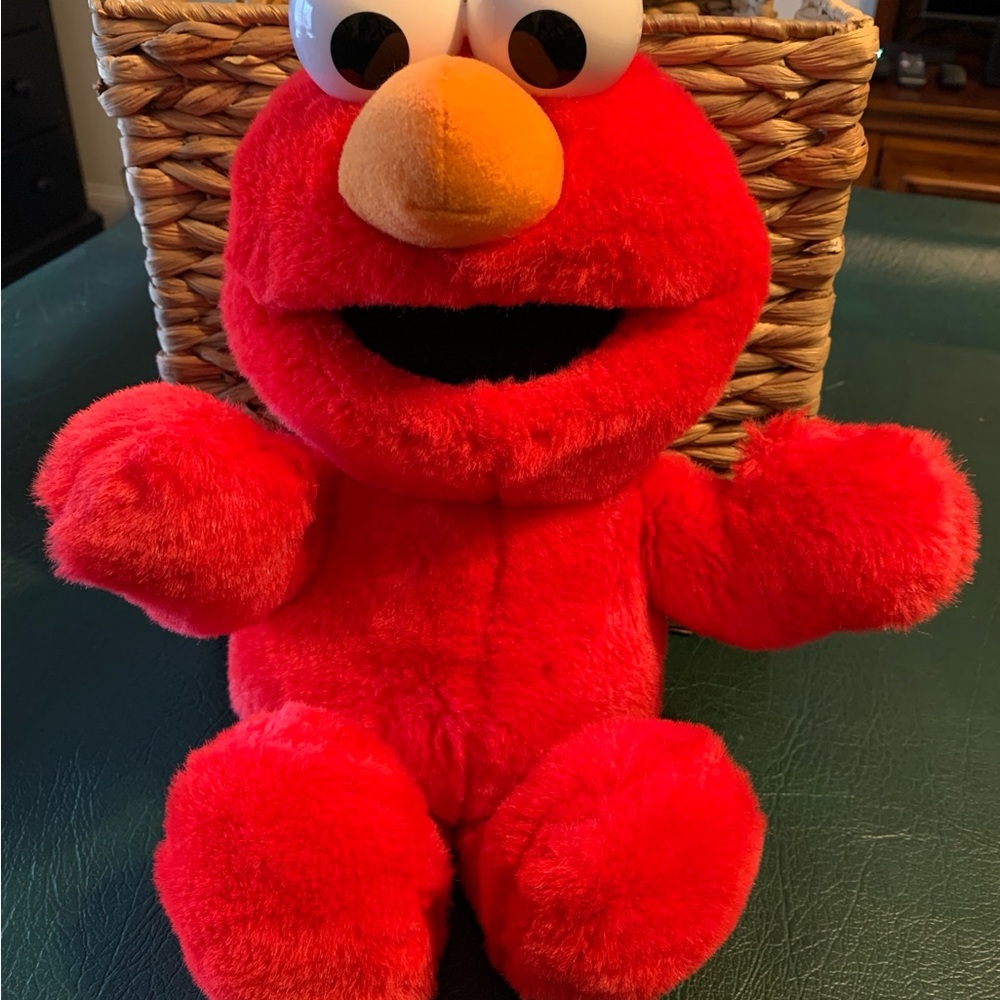 Tyco original Tickle me Elmo Plush Toy - 1995 immaculate-working